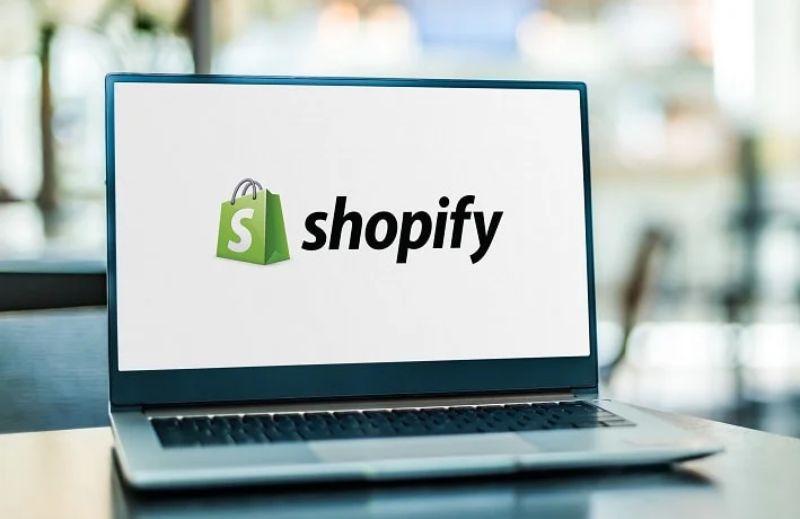 Magento vs Shopify: Our Expert Review