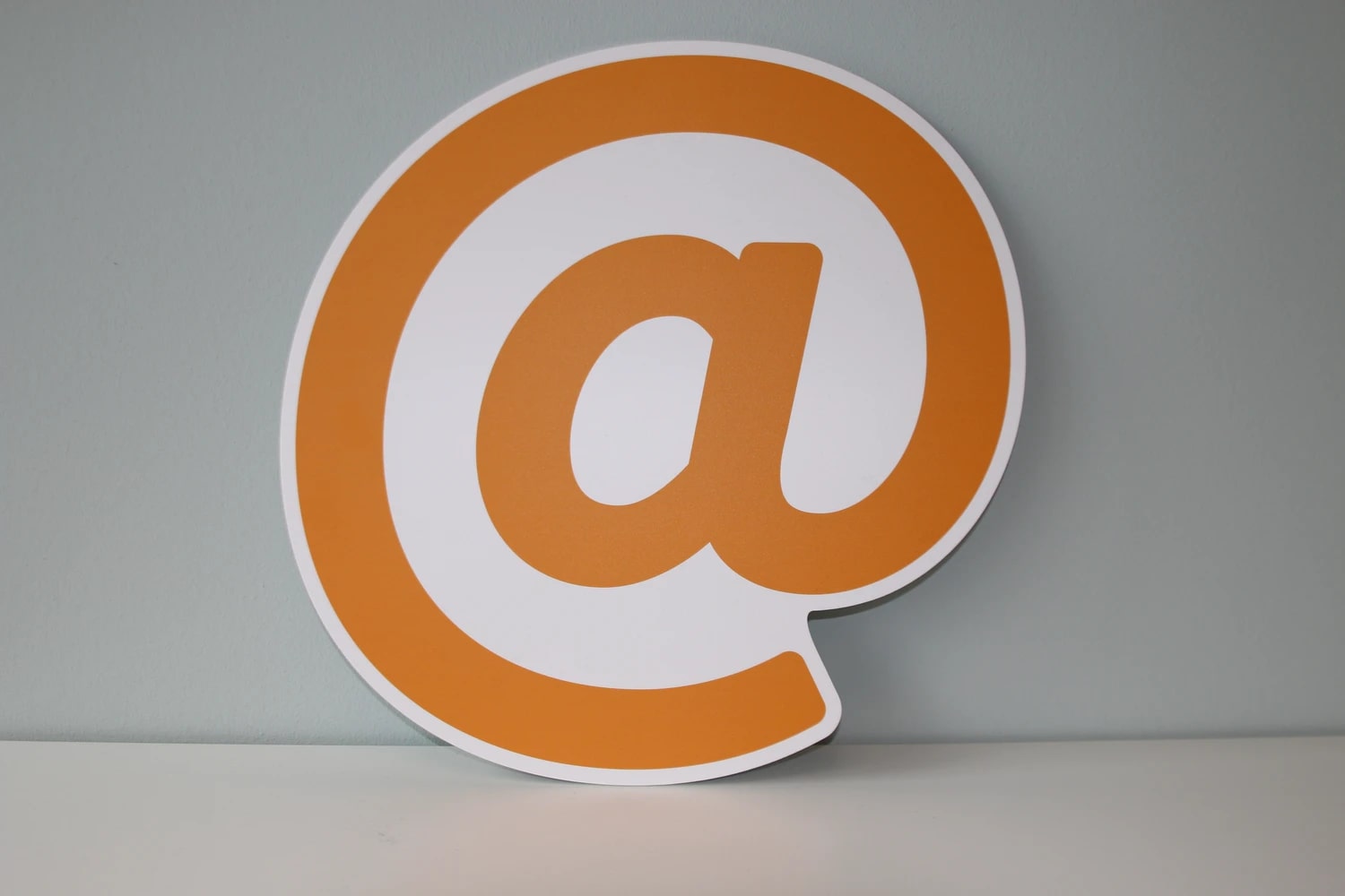 How to Master Using Images on Email Marketing?